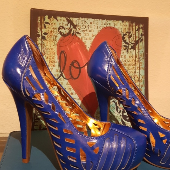 Royal Blue BCBGeneration Pumps - Picture 1 of 6